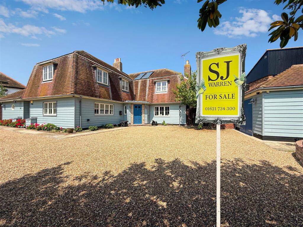 Main image of property: High Street, Burnham-On-Crouch