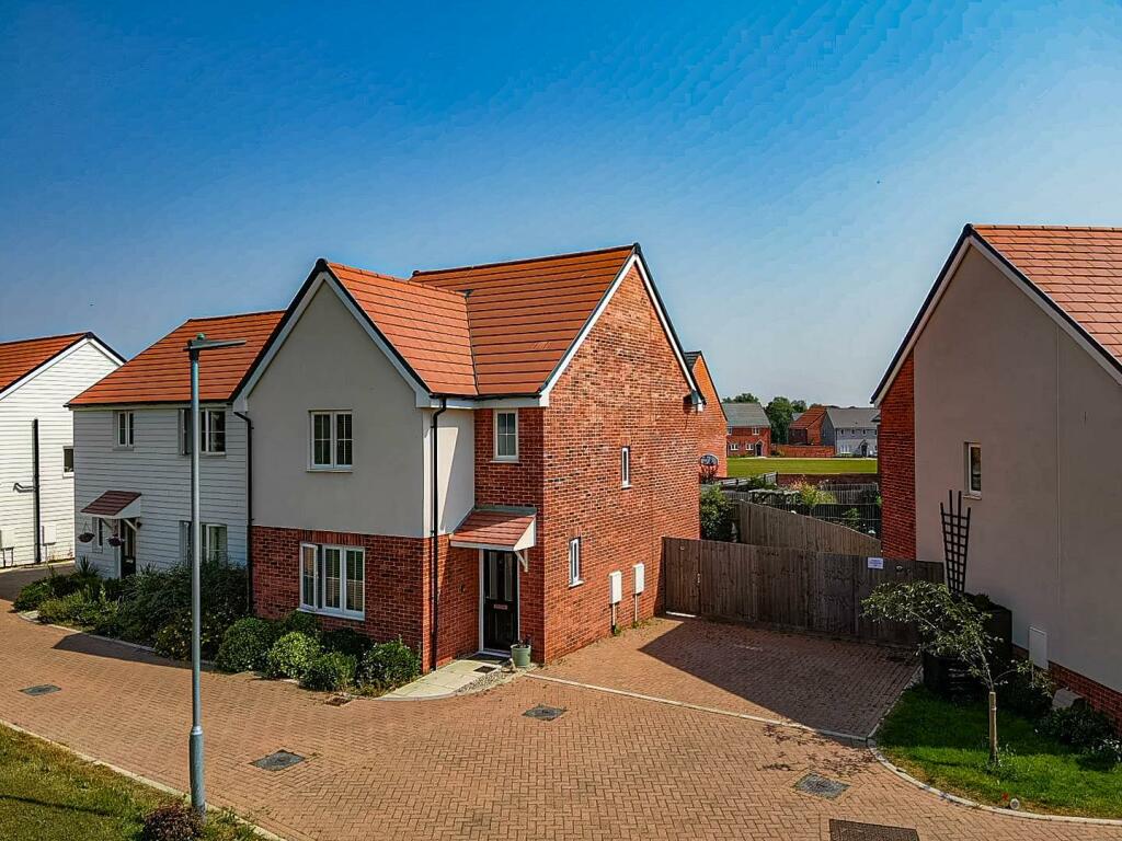 Main image of property: Oak Crescent, Burnham-On-Crouch