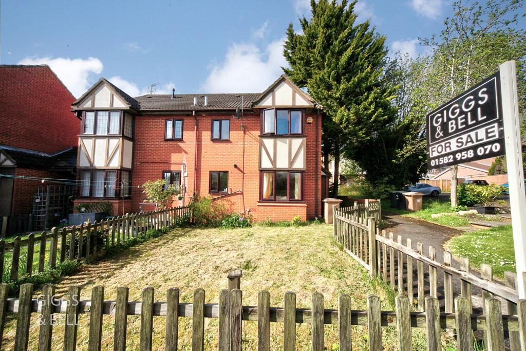 Main image of property: Lennox Green, Luton, Bedfordshire, LU2