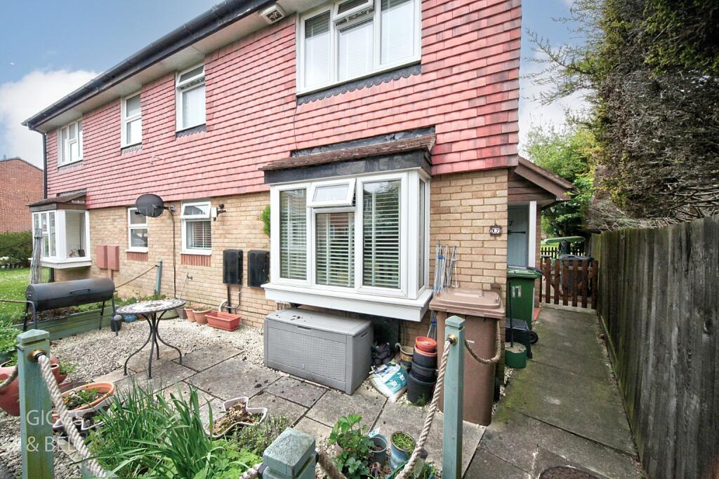 Main image of property: Farrow Close, Luton, Bedfordshire, LU3