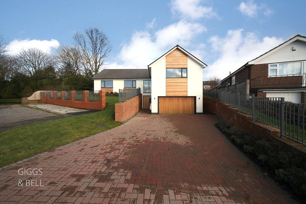 Main image of property: Wendover Way, Luton, Bedfordshire, LU2 7LS