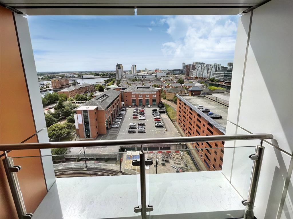 1 bedroom flat for sale in Northill Apartments, 65 Furness Quay, Salford, Greater Manchester, M50