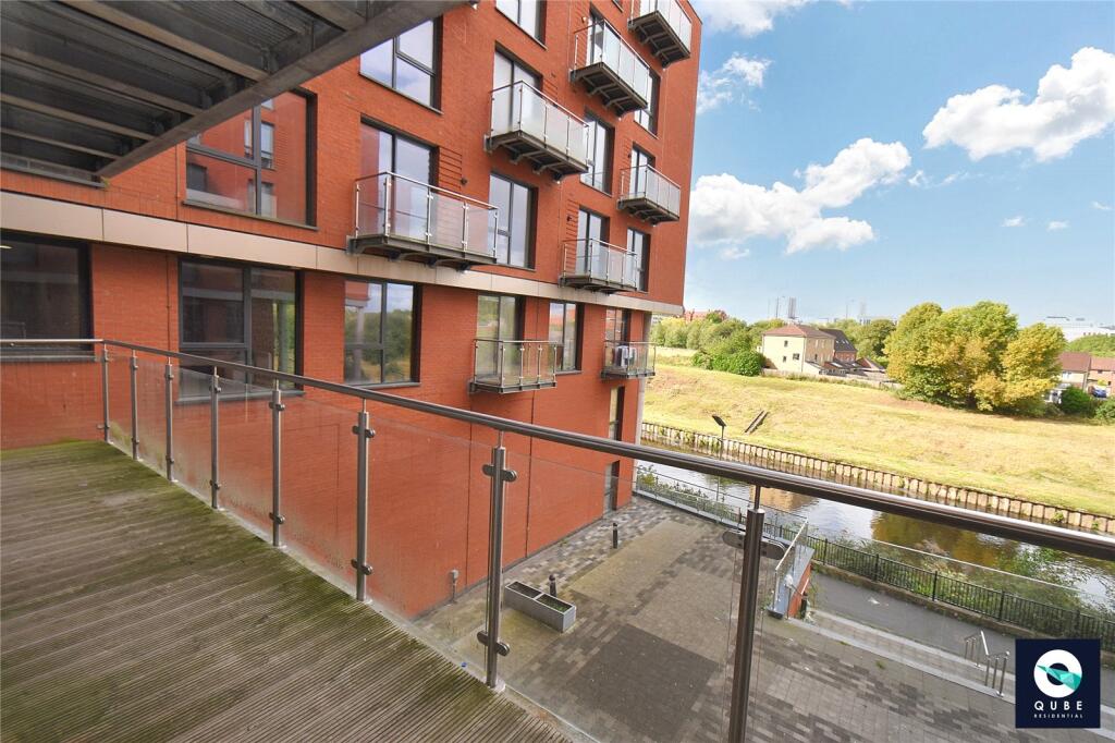 Main image of property: Adelphi Wharf 1A, 11 Adelphi Street, Salford, M3