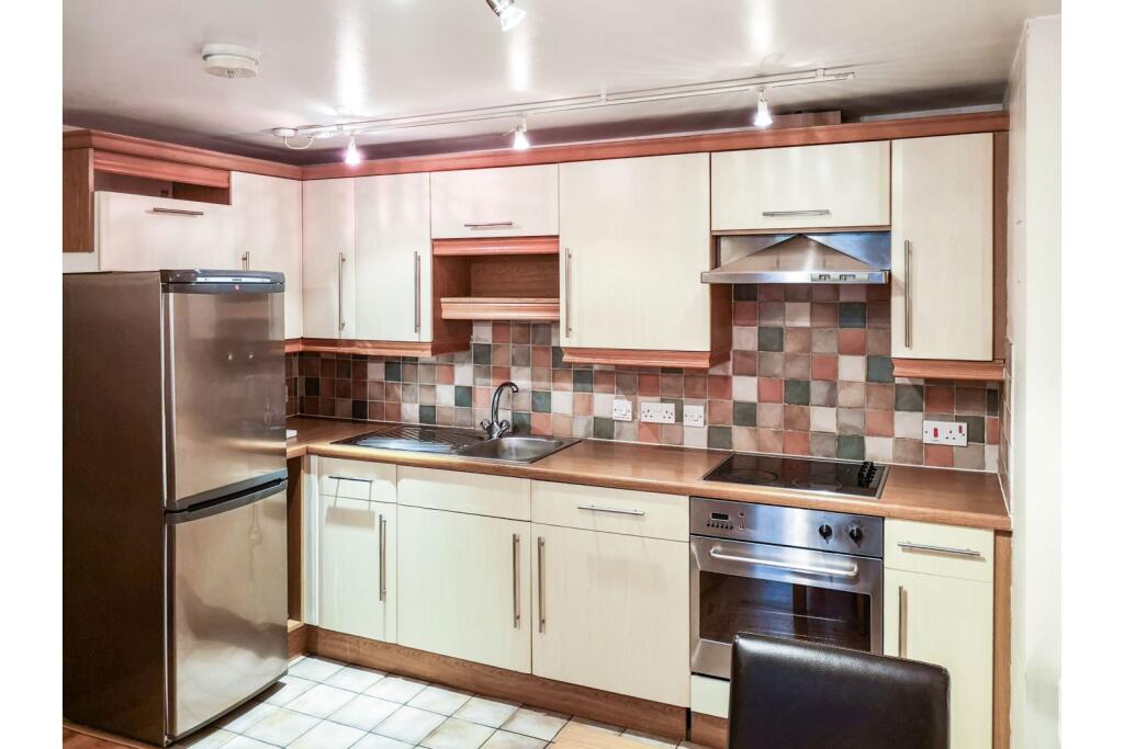 Main image of property: 14 Whitworth Street, Manchester, M1