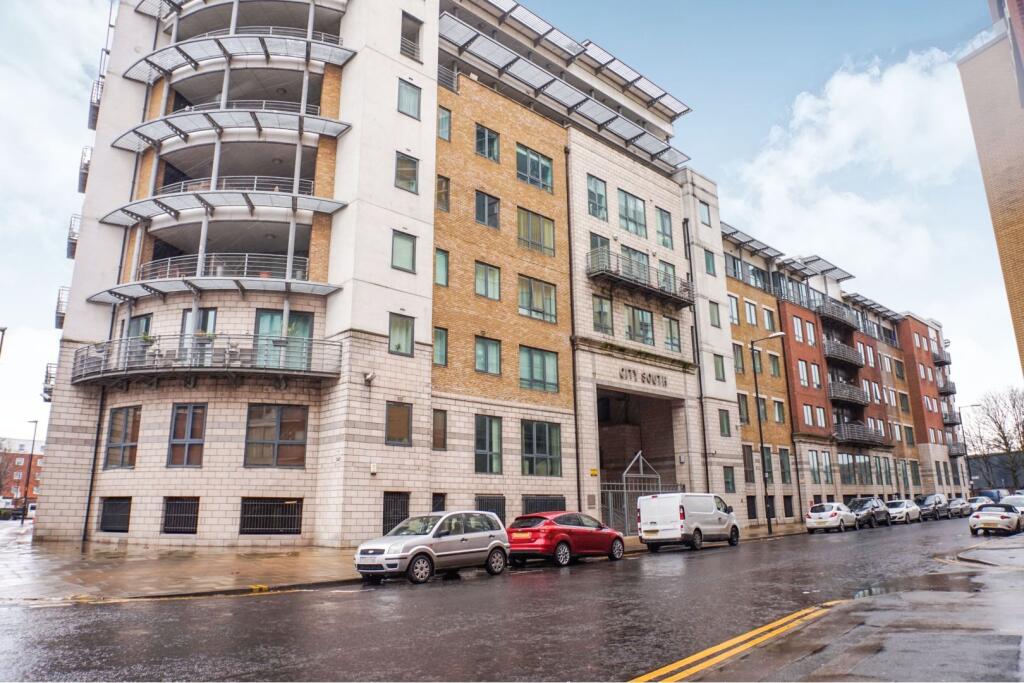 Main image of property: 39 City Road East, Manchester, M15