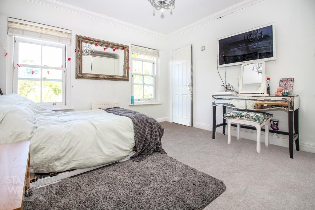 4 bedroom detached house for sale in Francis Stone Court, St. Andrews