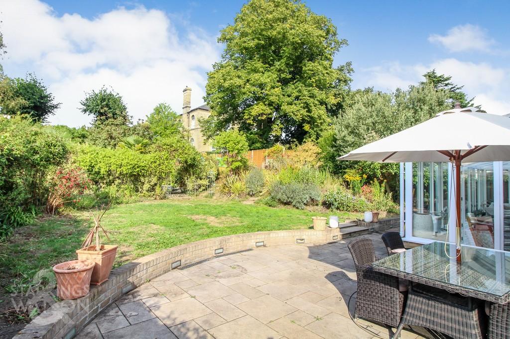 4 bedroom detached house for sale in Francis Stone Court, St. Andrews