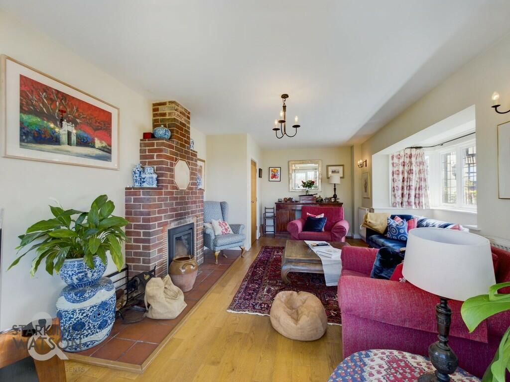 4 bedroom detached house for sale in St. Andrews Avenue, Thorpe St. Andrew, Norwich, NR7