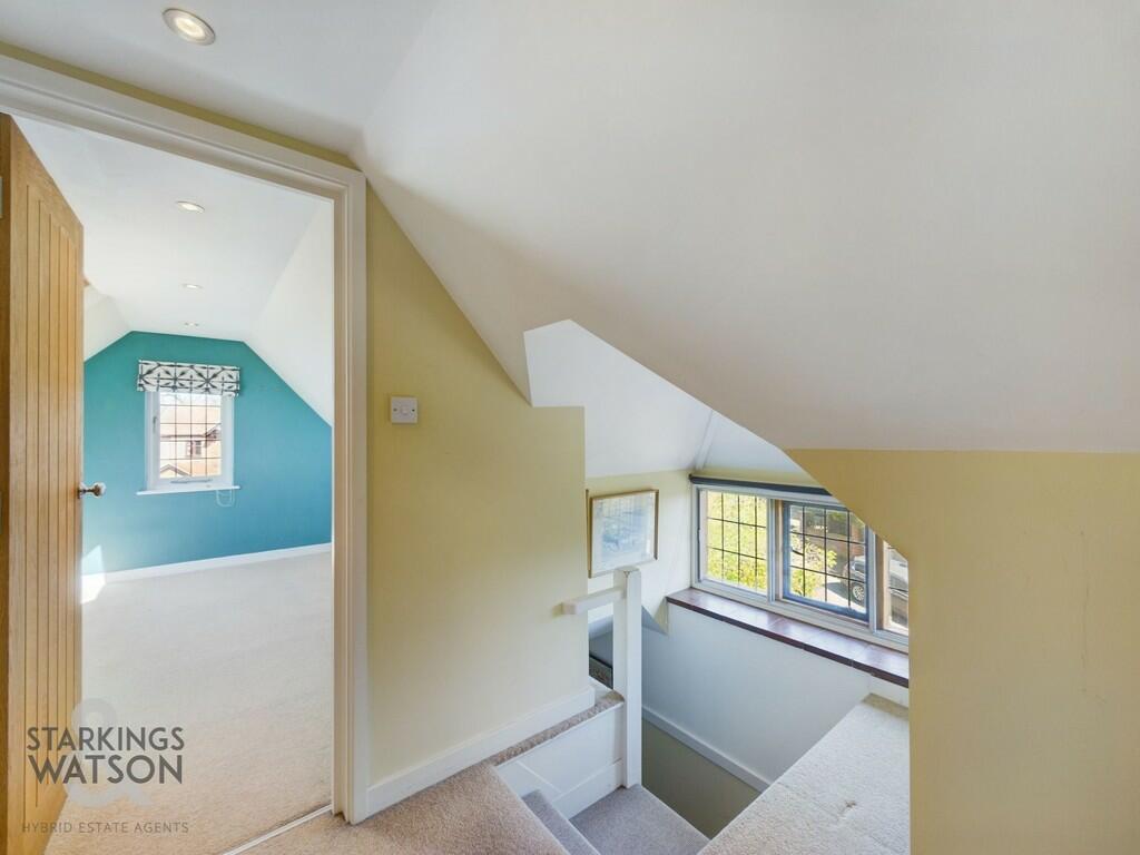 4 bedroom detached house for sale in St. Andrews Avenue, Thorpe St