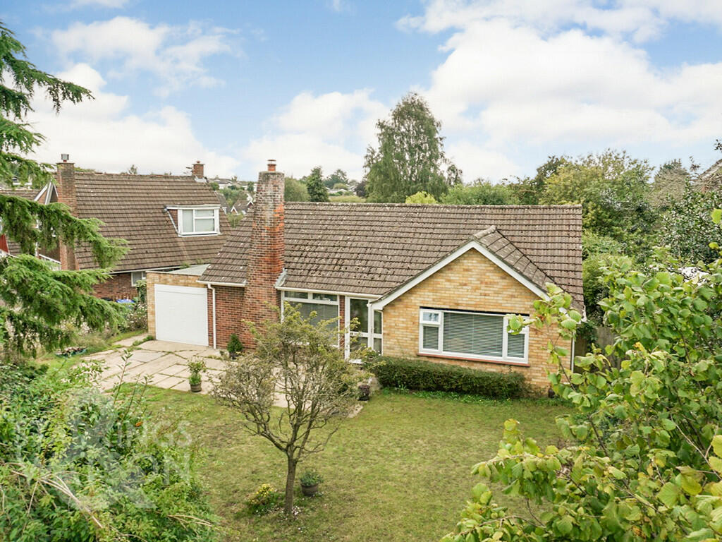 2 bedroom detached bungalow for sale in Cranleigh Rise, Eaton, Norwich, NR4