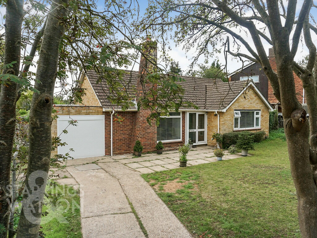 2 bedroom detached bungalow for sale in Cranleigh Rise, Eaton, Norwich, NR4
