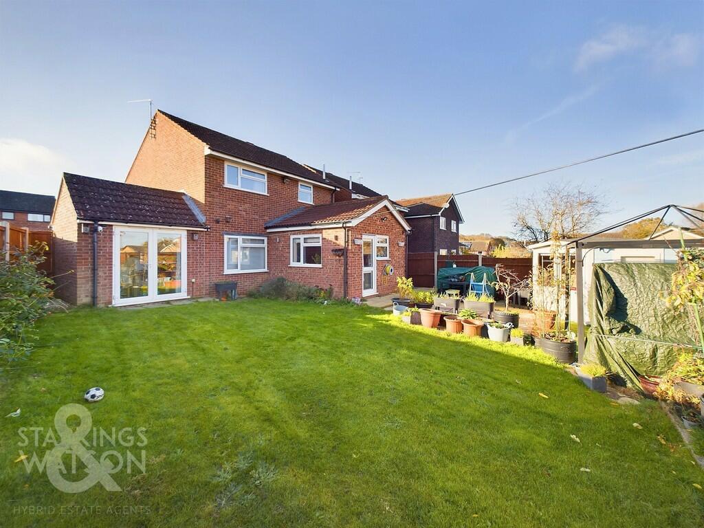 3 bedroom detached house for sale in Chestnut Avenue, Spixworth, NR10