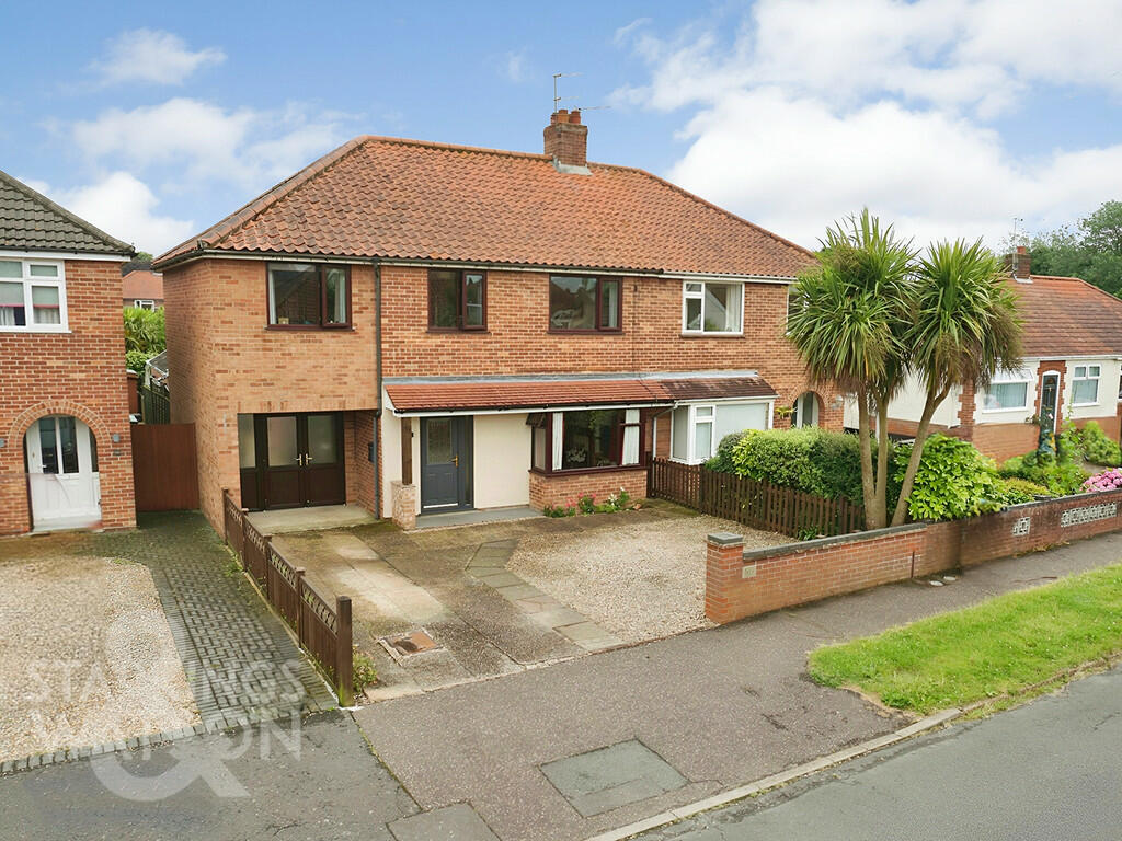 4 bedroom semidetached house for sale in Furze Road, Thorpe St. Andrew