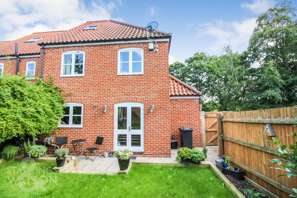 3 bedroom terraced house for sale in Bracondale Millgate, Norwich (Near