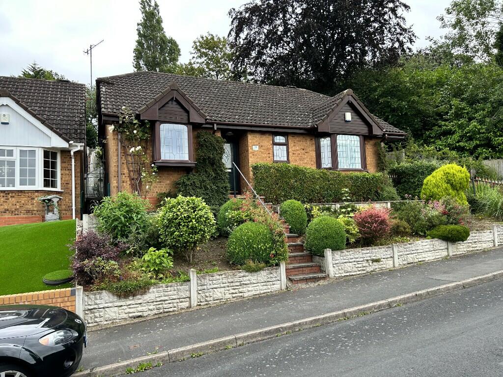 2 bedroom detached bungalow for sale in Brades Close, Halesowen, West