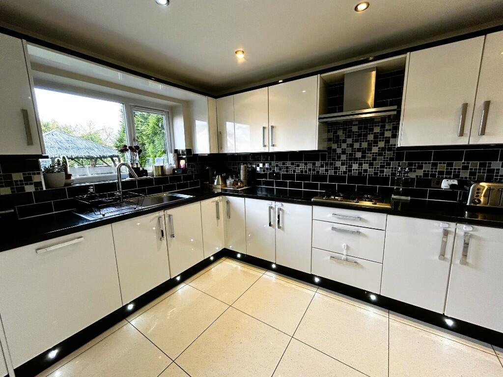 Additional property image - Carlton Avenue, Sutton Coldfield, West Midlands, B74