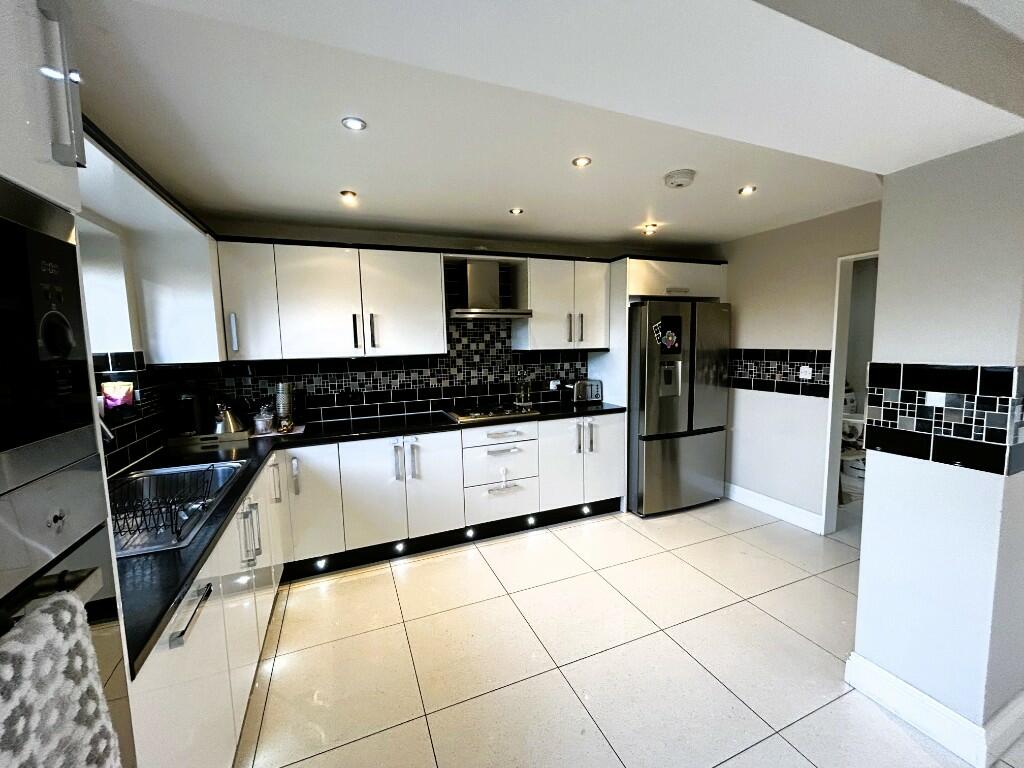 Additional property image - Carlton Avenue, Sutton Coldfield, West Midlands, B74