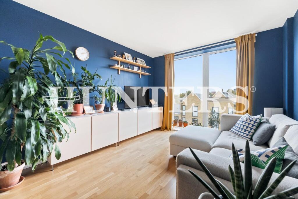 Main image of property: Bathurst Square, London, N17