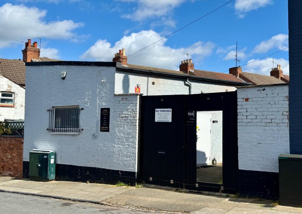 Main image of property: 15a Leslie Road, Northampton, Northamptonshire, NN2