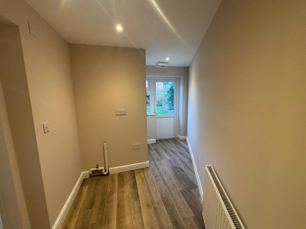 Additional property image - Stanton Grove, Shirley