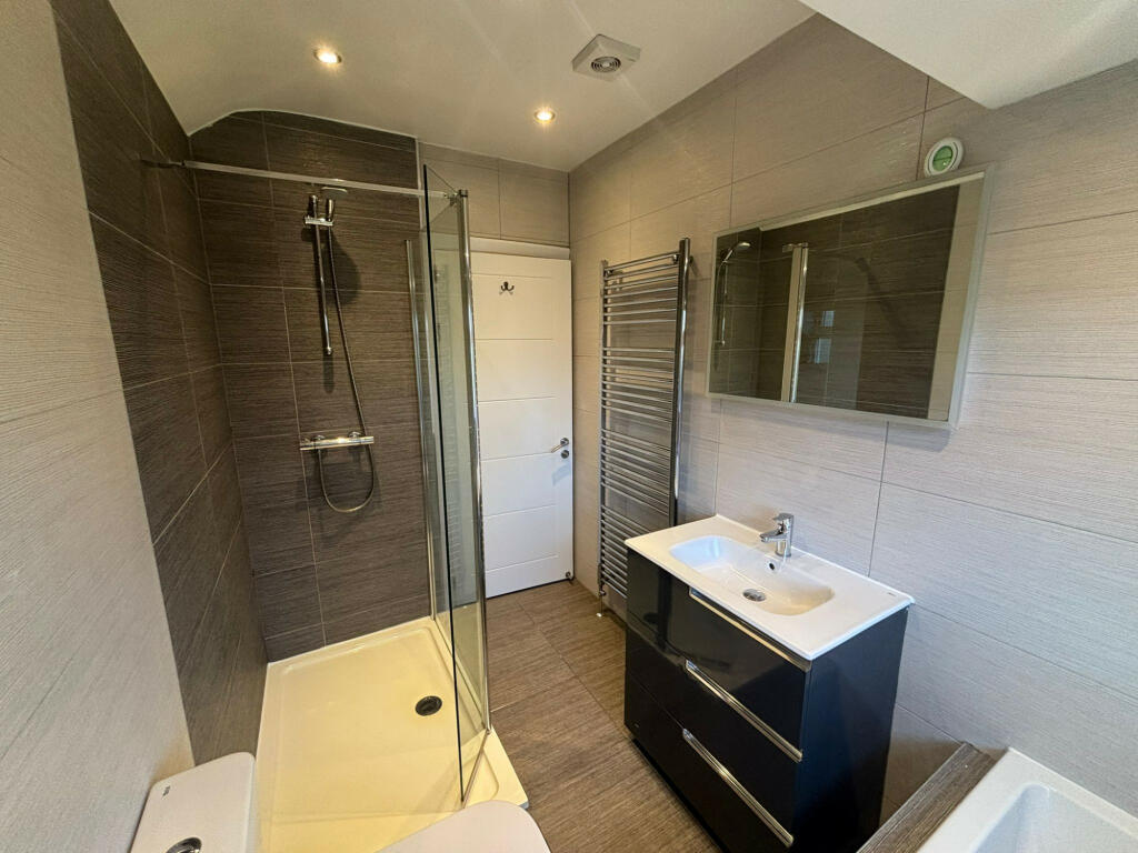 Additional property image - Stanton Grove, Shirley