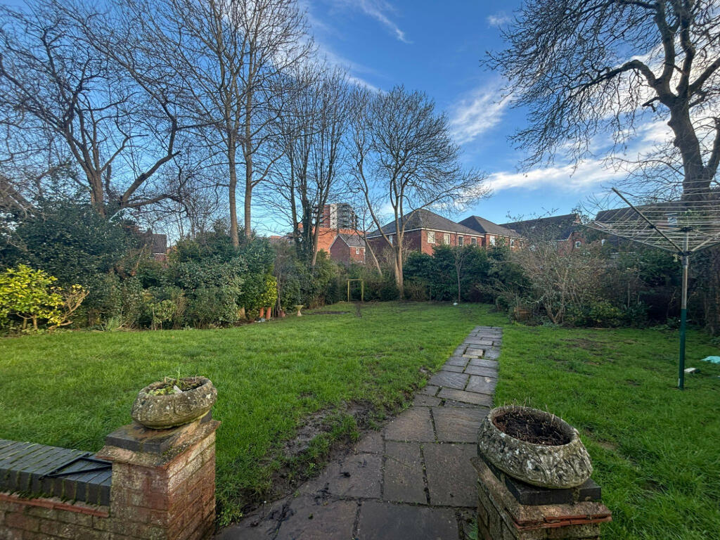Additional property image - Stanton Grove, Shirley