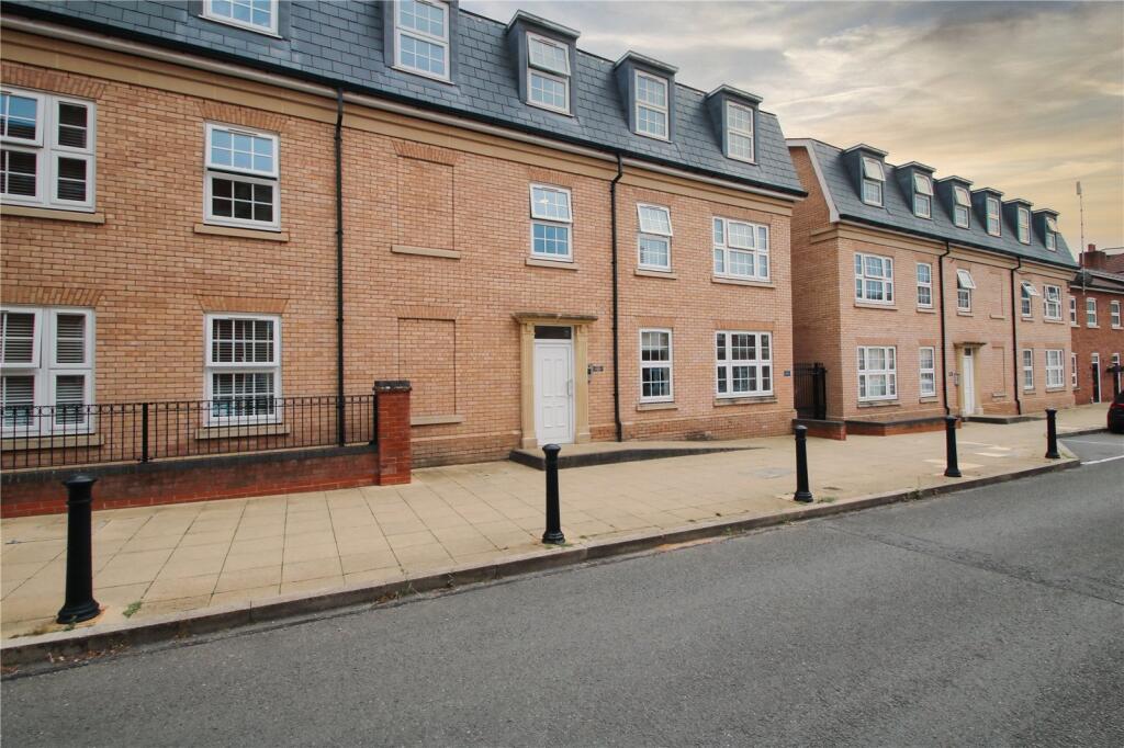 Main image of property: Sissinghurst Court, 121-125 Main Street, Dickens Heath, West Midlands, B90