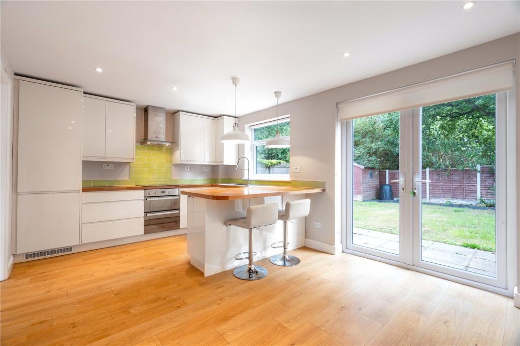Main image of property: Pipers Green, Hall Green, Birmingham, West Midlands, B28