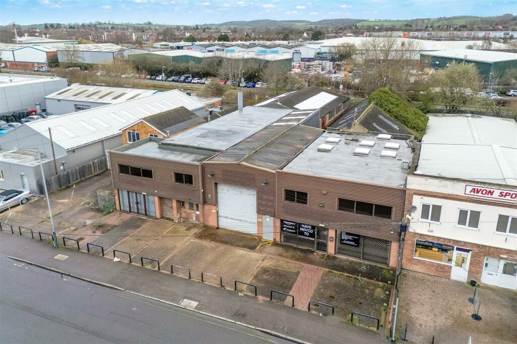 Light industrial facility to lease in Western Road, StratfordUponAvon