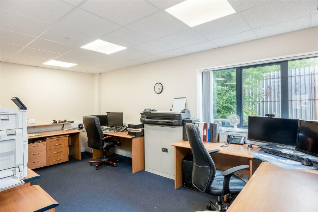 Additional property image - Harris Business Park, Bromsgrove  B60 4FG