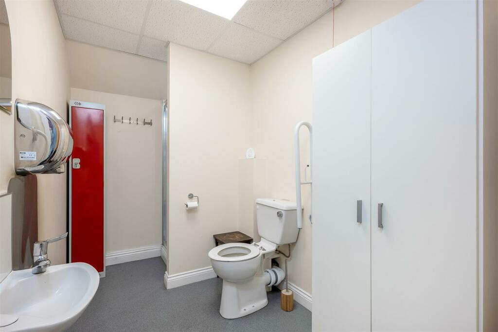 Additional property image - Harris Business Park, Bromsgrove  B60 4FG