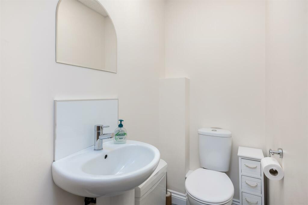 Additional property image - Harris Business Park, Bromsgrove  B60 4FG