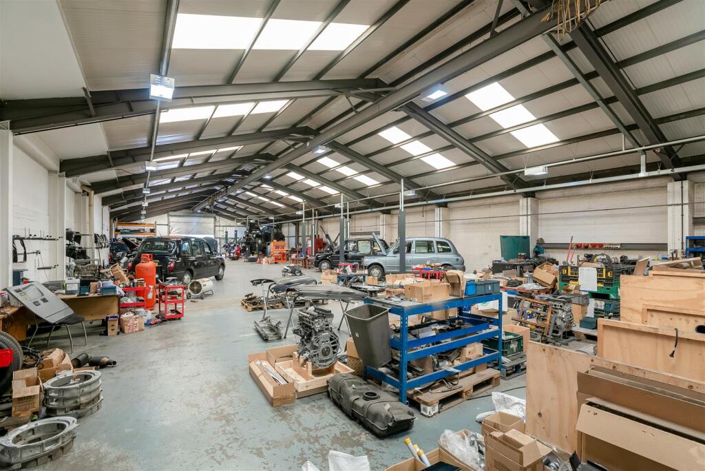 Additional property image - Tything Road, Kinwarton, Alcester B49 6EX