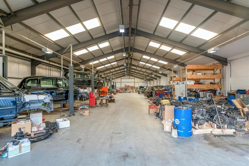 Additional property image - Tything Road, Kinwarton, Alcester B49 6EX