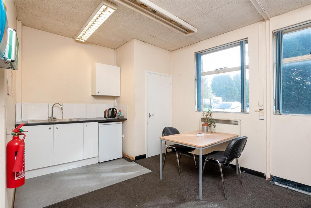 Additional property image - Tything Road, Kinwarton, Alcester B49 6EX