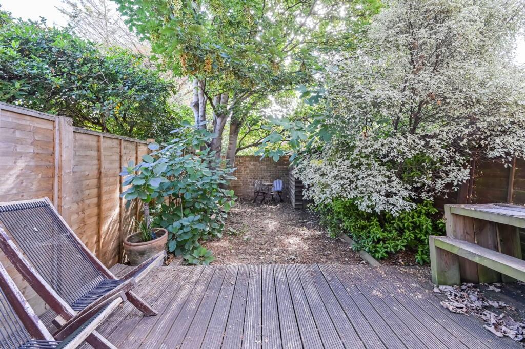 Main image of property: Palmerston Road, Wood Green, London, N22