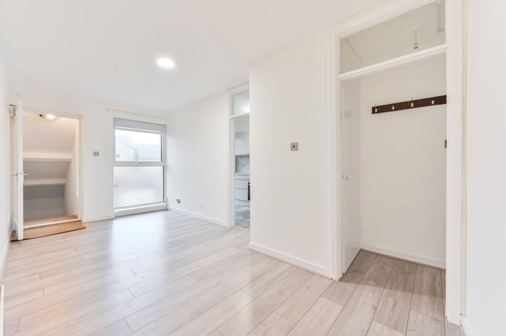 Main image of property: Avenue Road, London, N15, Tottenham, London, N15