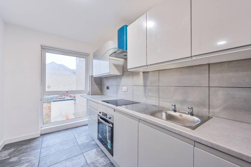 Main image of property: Avenue Road, London, N15, Tottenham, London, N15