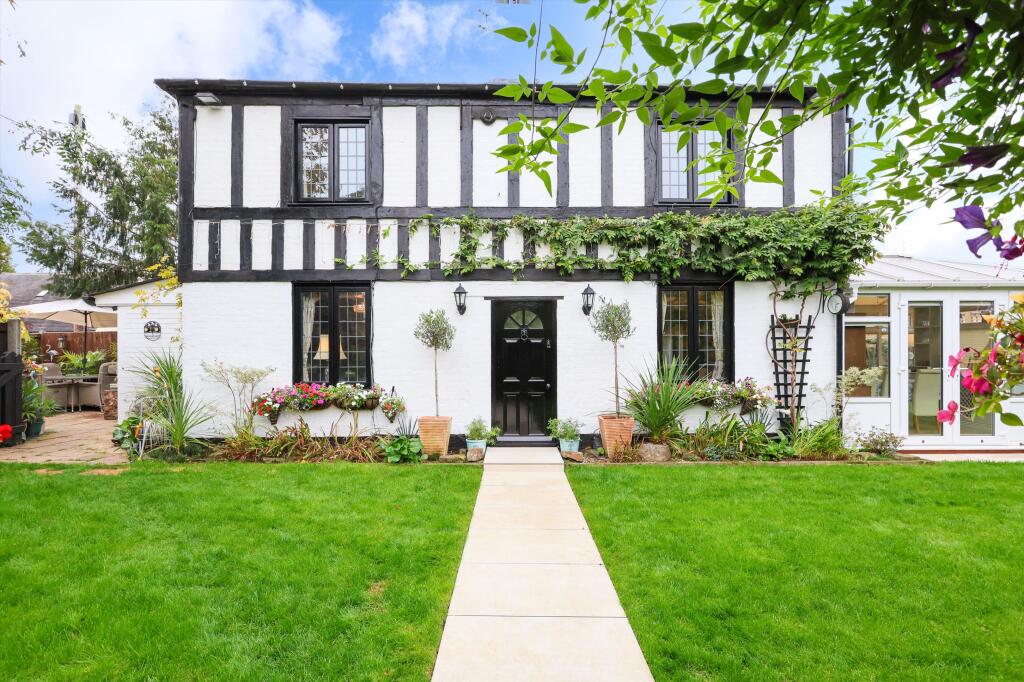 Main image of property: High Road, Byfleet, West Byfleet, Surrey, KT14