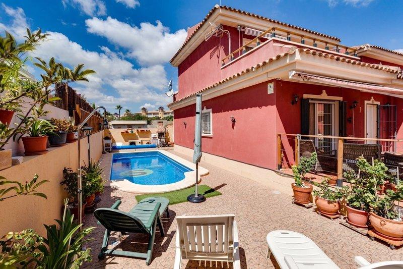 3 bedroom villa for sale in Valencia, Alicante, Dehesa de