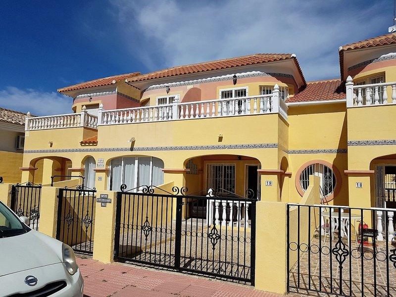 2 bedroom town house for sale in Valencia, Alicante, Villamartin, Spain