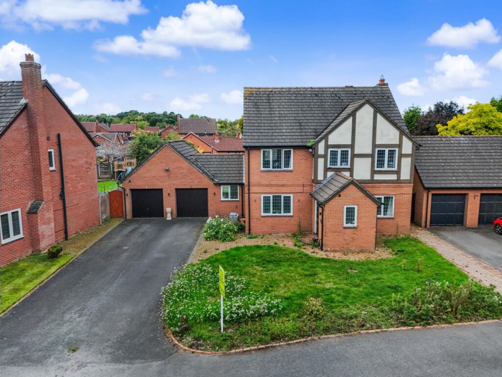 4 bedroom detached house