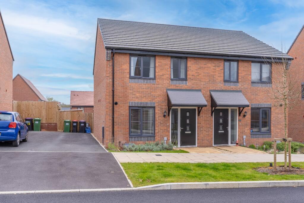 Main image of property: 14 Meyer Crescent, Dawley Bank, Telford, Shropshire, TF4 2TN
