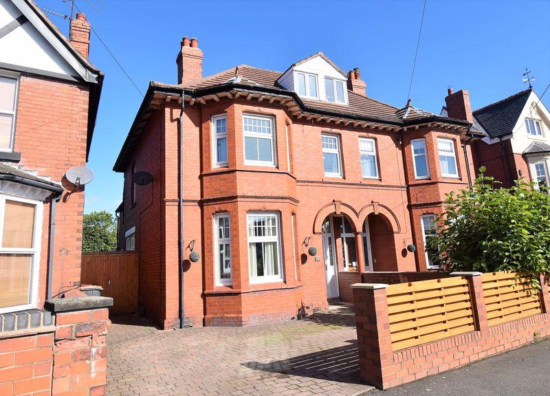 4 bedroom semidetached house for sale in Haygate Road, Telford, TF1