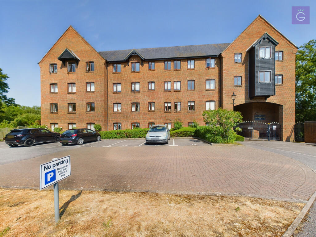2 bedroom flat for sale in Old Silk Mill, Twyford, RG10