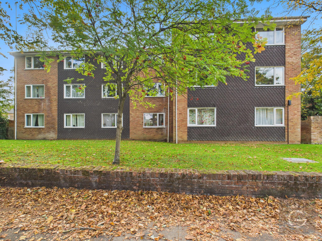 Main image of property: Kingswood Court, Reading , RG30