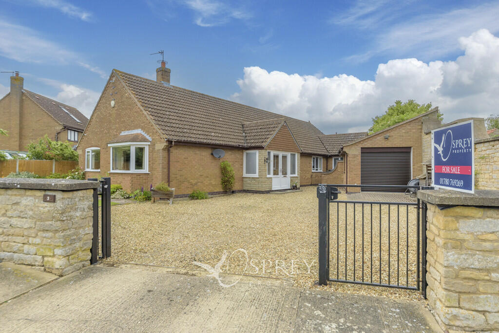 4 bedroom detached bungalow for sale in Castle Bytham Road, Swayfield, NG33
