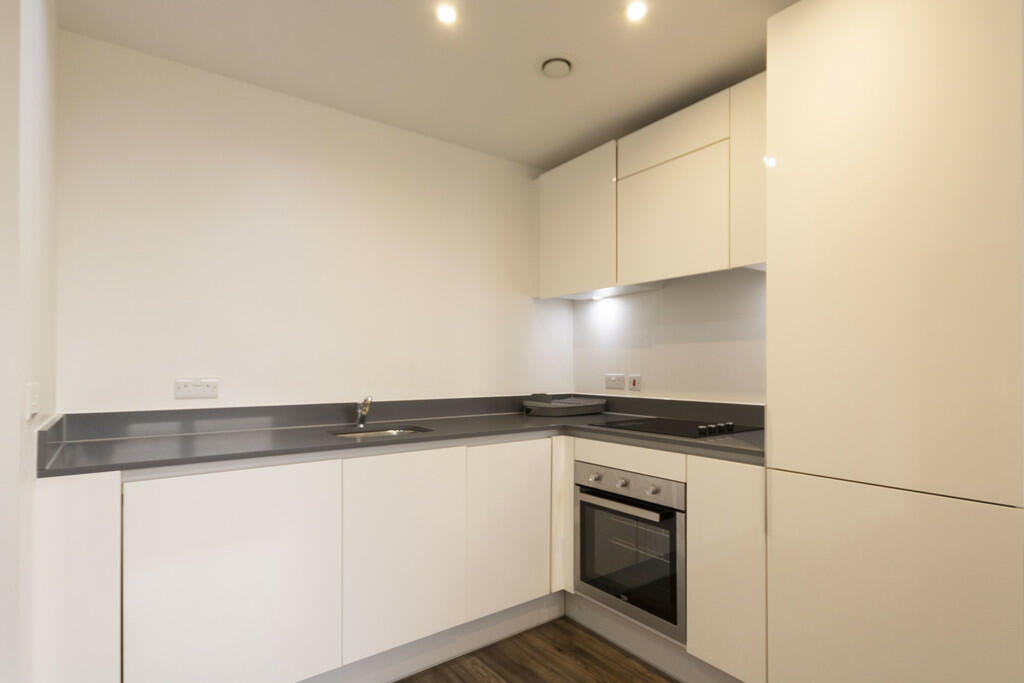 Additional property image - Broadway Residences, Broad Street, Birmingham, B15