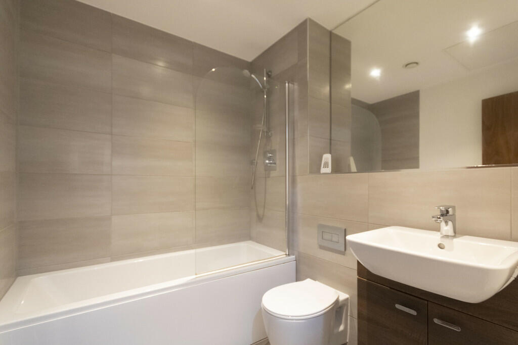 Additional property image - Broadway Residences, Broad Street, Birmingham, B15