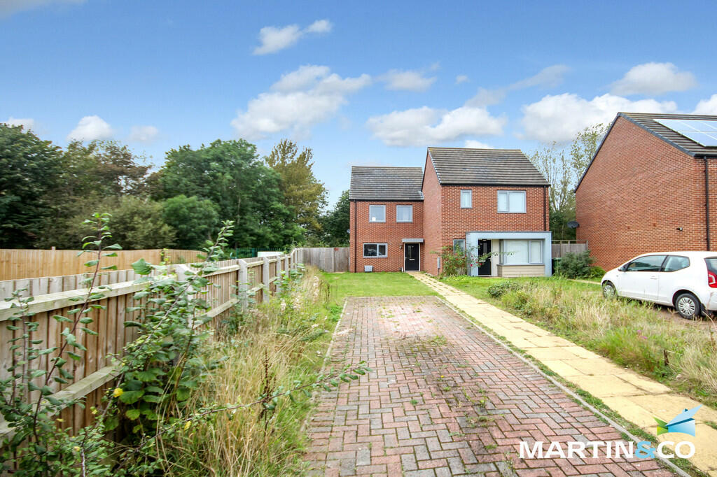 2 bedroom semidetached house for sale in Carder Crescent, Bilston, WV14